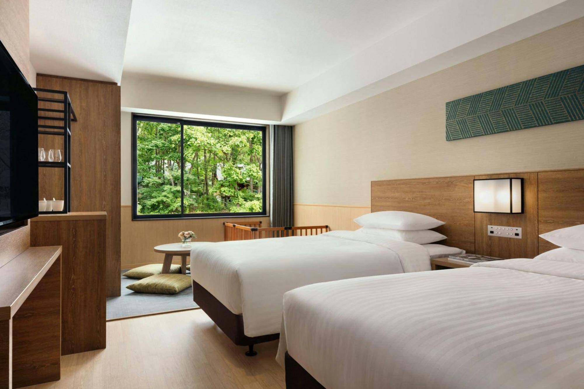 Отель Courtyard By Marriott Хакуба-Мура Экстерьер фото